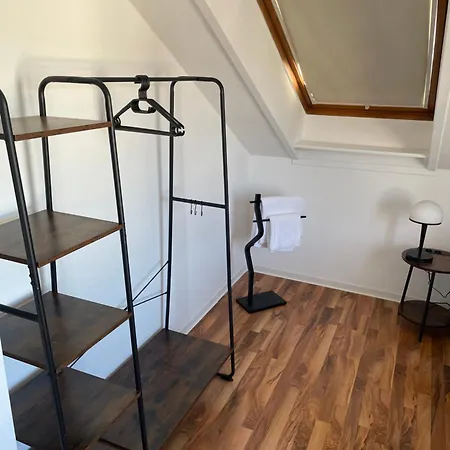 Komfortables Apartment, Ihr Zuhause Auf Zeit Mit 3 Schlafzimmern, 2 Balkonen, Netflix & 24h Check-in Апартаменты